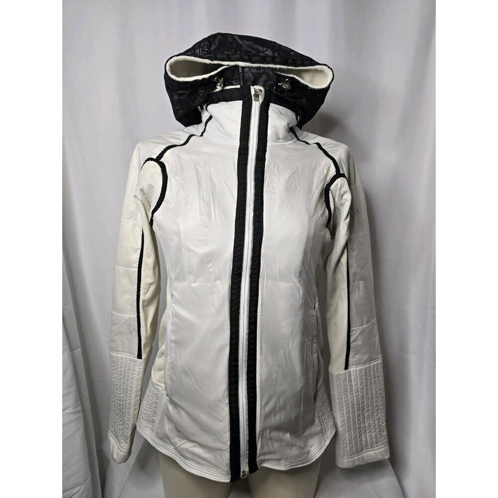 LULULEMON Run Women’s 8 Bundle Up Jacket Polar Cream White Fleece Hood Rare